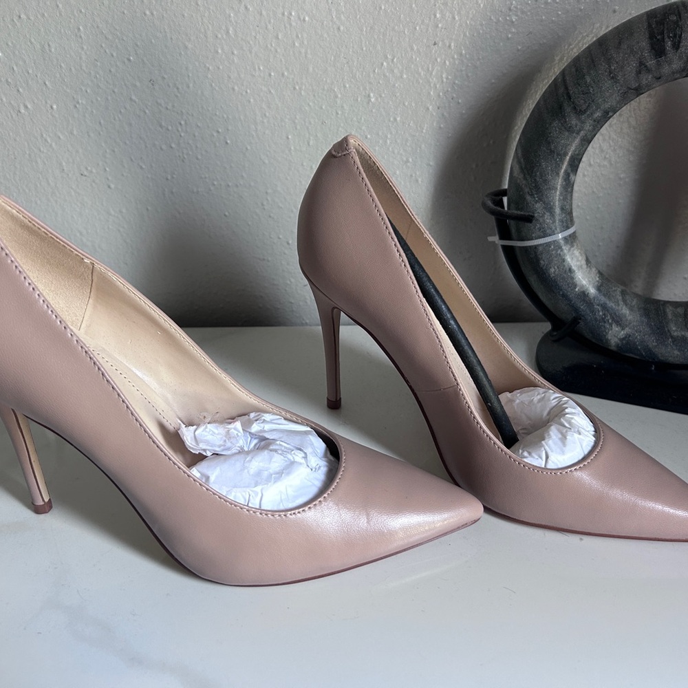 Marc Fisher Tan Heels Classic Pumps